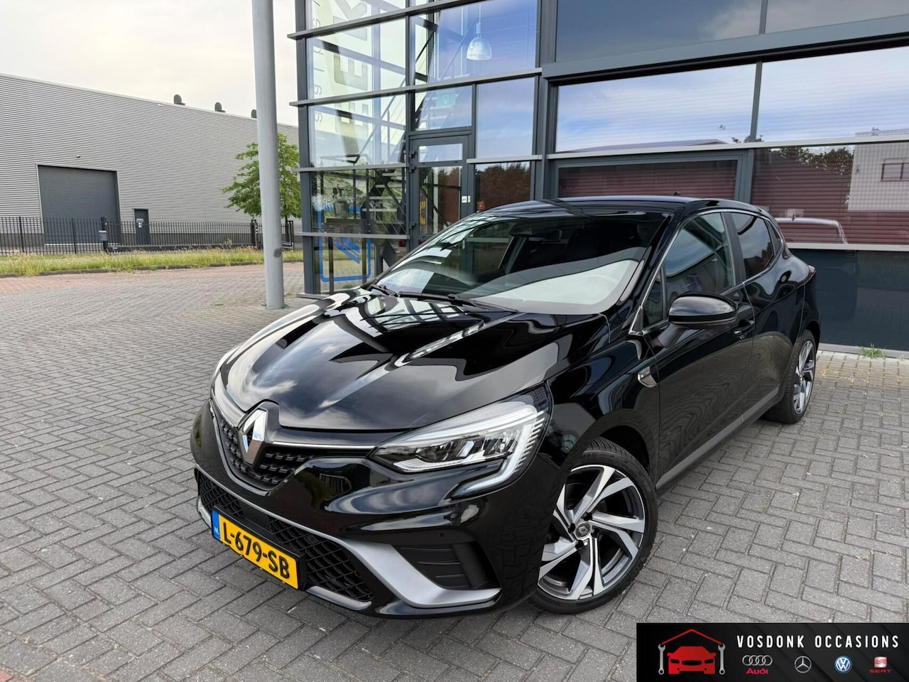 Renault Clio - 1.3 TCe R.S. Line/Automaat/Virtualdash/ sfeerverlichting - AutoWereld.nl