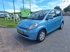 Daihatsu Sirion 2 - 1.0-12V Premium / Zuinig en betrouwbaar / APK juni 2027