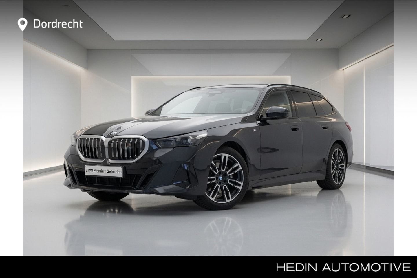BMW 5-serie Touring - 520i M-Sport | Driving Assistant Professional | Trekhaak | Standkachel | Carbon int. lijst - AutoWereld.nl