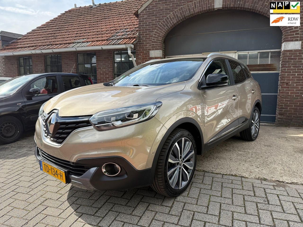 Renault Kadjar - 1.2 TCe Bose I CLIMA I CRUISE I CARPLAY I NAVI I LED LAMPEN I - AutoWereld.nl