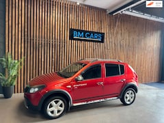 Dacia Sandero Stepway - 1.6 Airco, Trekhaak, LM velgen