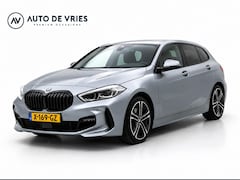 BMW 1-serie - 118i Automaat M Sport | Sportstoelen | Carplay | 18" LMV | Trekhaak
