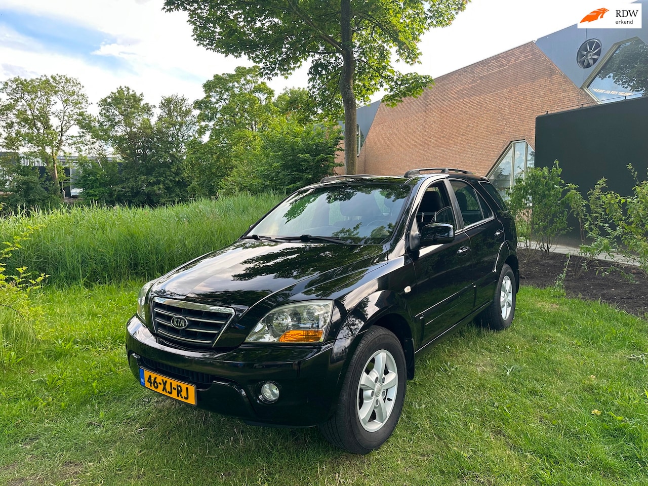 Kia Sorento - 3.3 V6 Youngtimer 4X4 165DKM NAP!! NW APK | PDC | Nette auto!!! - AutoWereld.nl