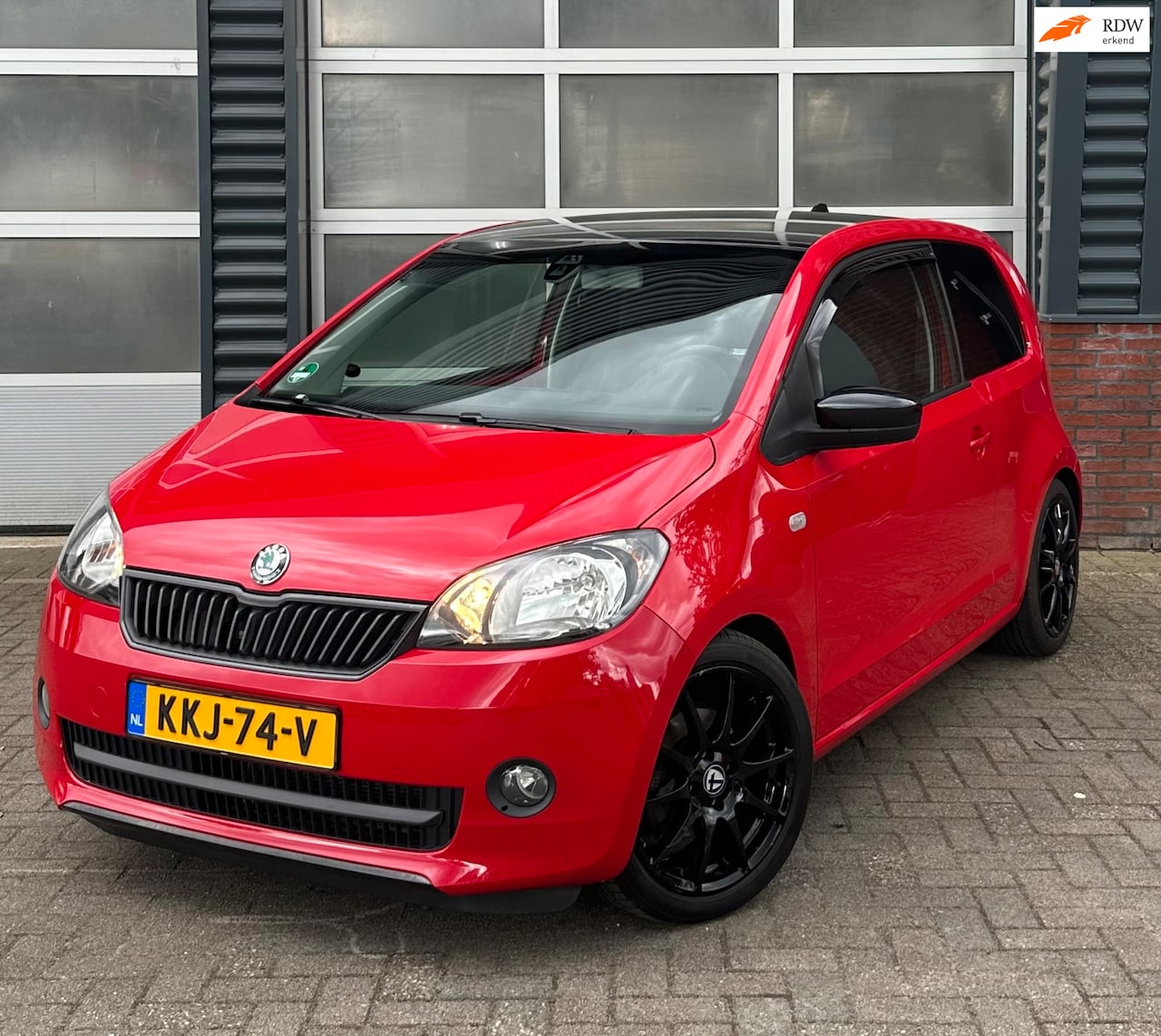 Skoda Citigo - 1.0 Sport 75pk airco cruisecon. 63000km - AutoWereld.nl