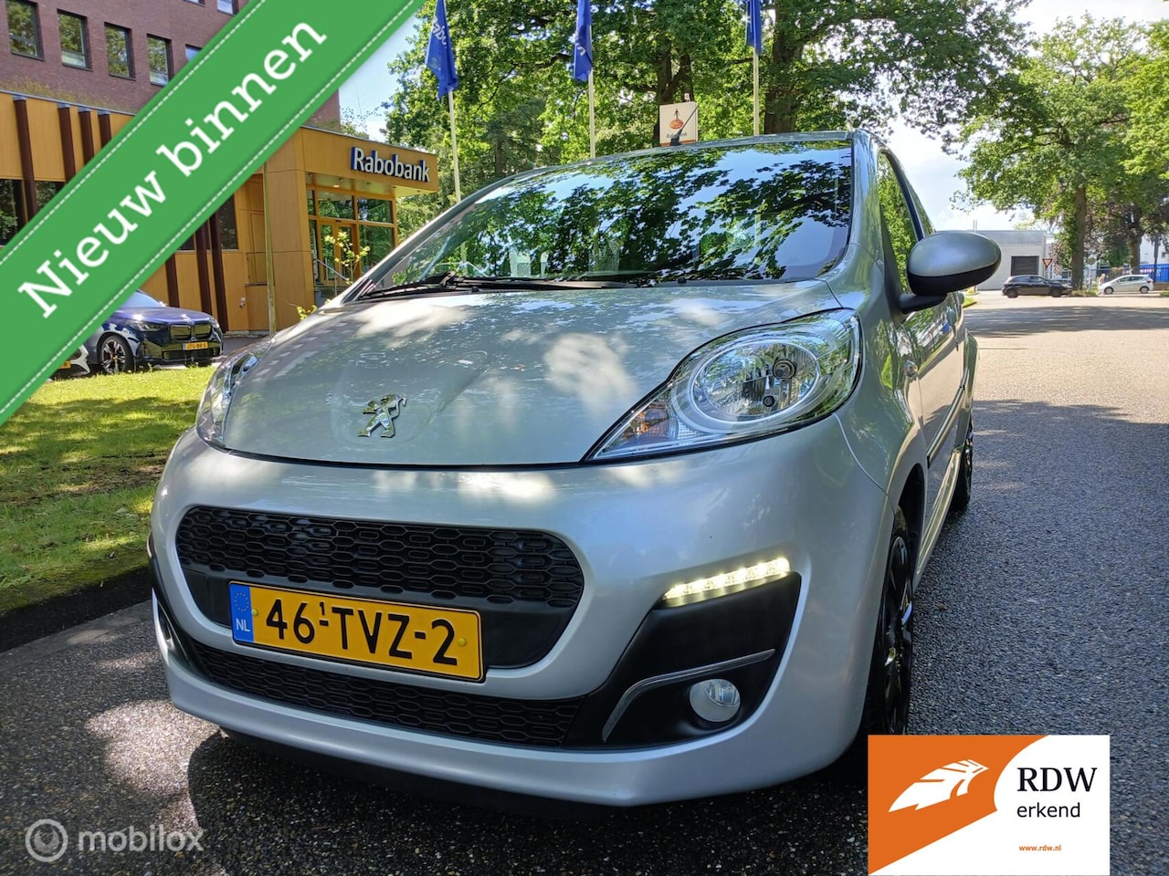 Peugeot 107 - 1.0 silver edition airco 5 deurs - AutoWereld.nl