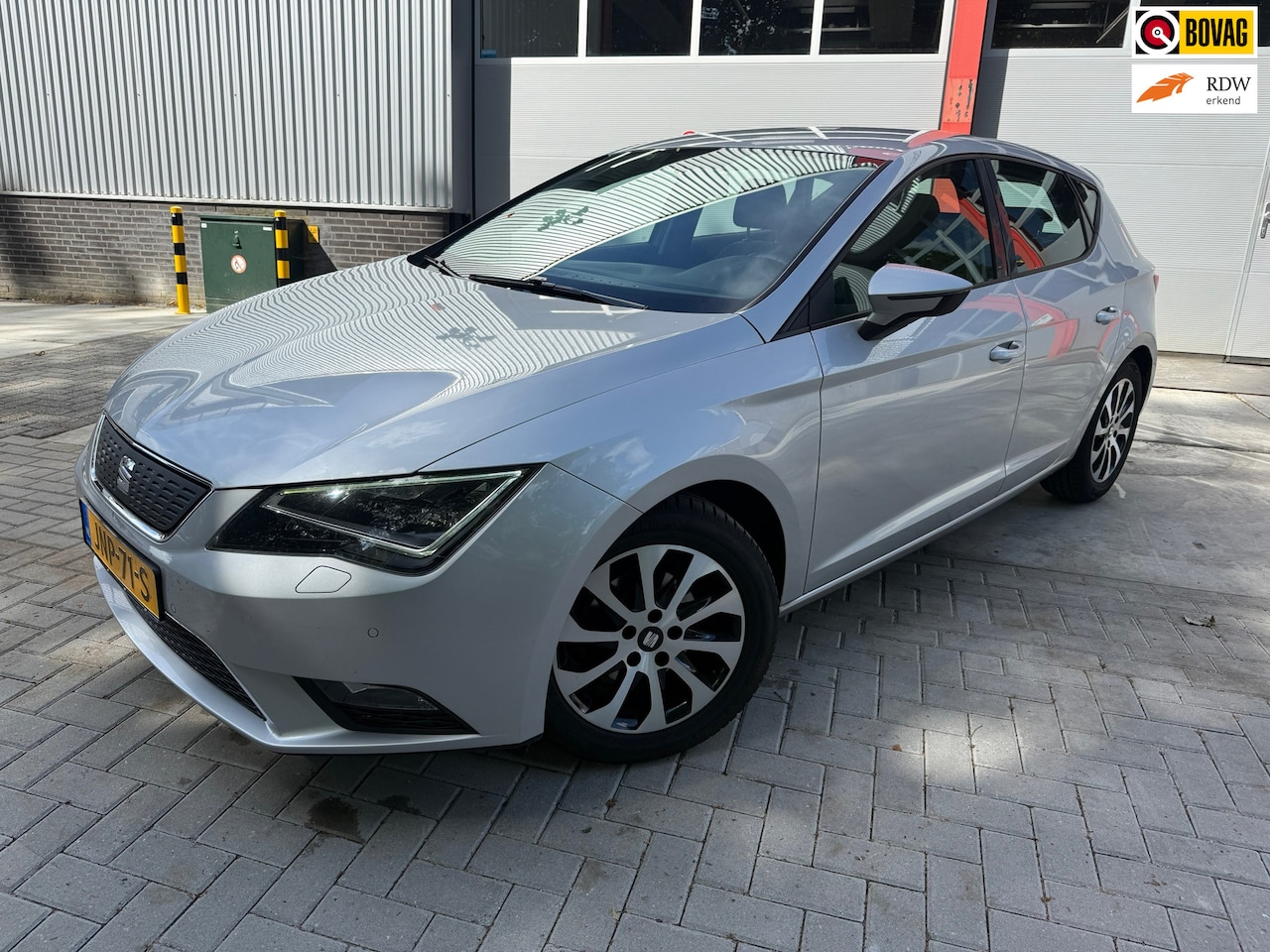 SEAT Leon - 1.6 TDI Style Ecomotive 1.6 TDI Style Ecomotive NIEUWE APK - AutoWereld.nl