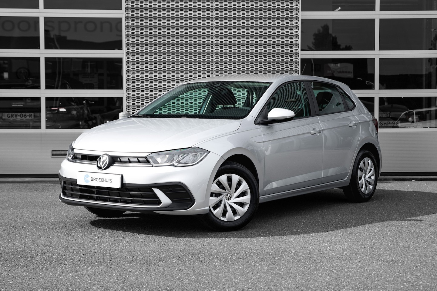 Volkswagen Polo - Edition | 'App-Connect' smartphone integratie | Achterlichten LED | Afstandscontrolesystee - AutoWereld.nl