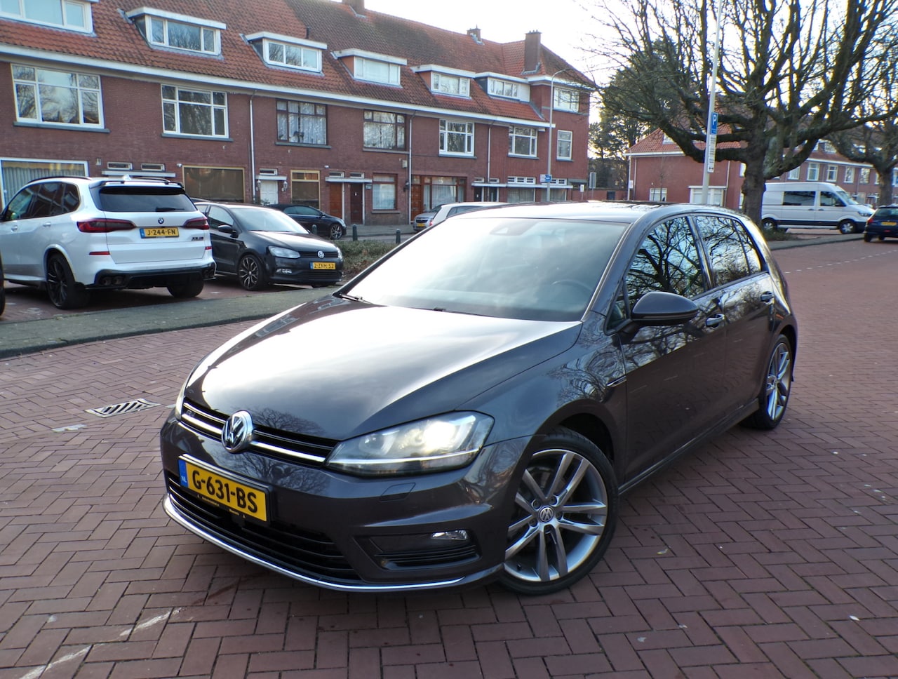 Volkswagen Golf - 1.4 TSI ACT Business Edition R Connected 1.4 TSI ACT Business Edition R Connected 150 PK,,, R-Line Exterieur - AutoWereld.nl