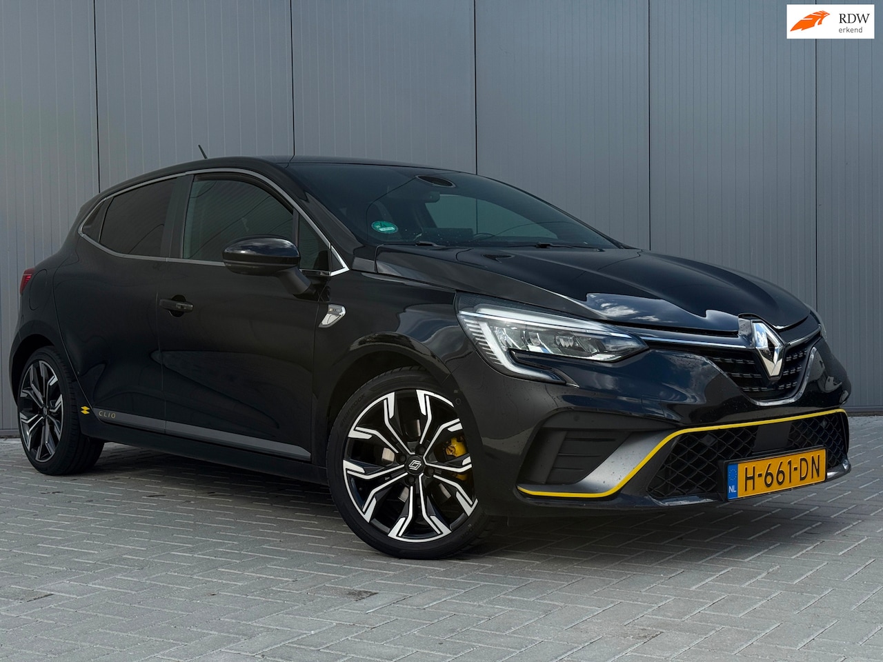 Renault Clio - 1.3 TCe R.S. Line Automaat 360 Camera Multisense - AutoWereld.nl