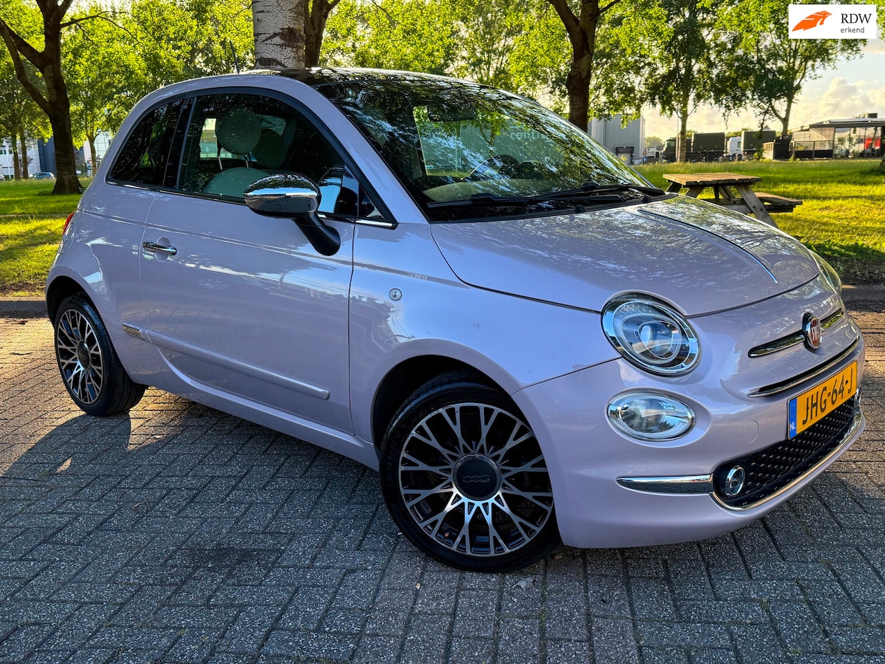Fiat 500 - 1.0 Hybrid Rockstar PINK - AutoWereld.nl
