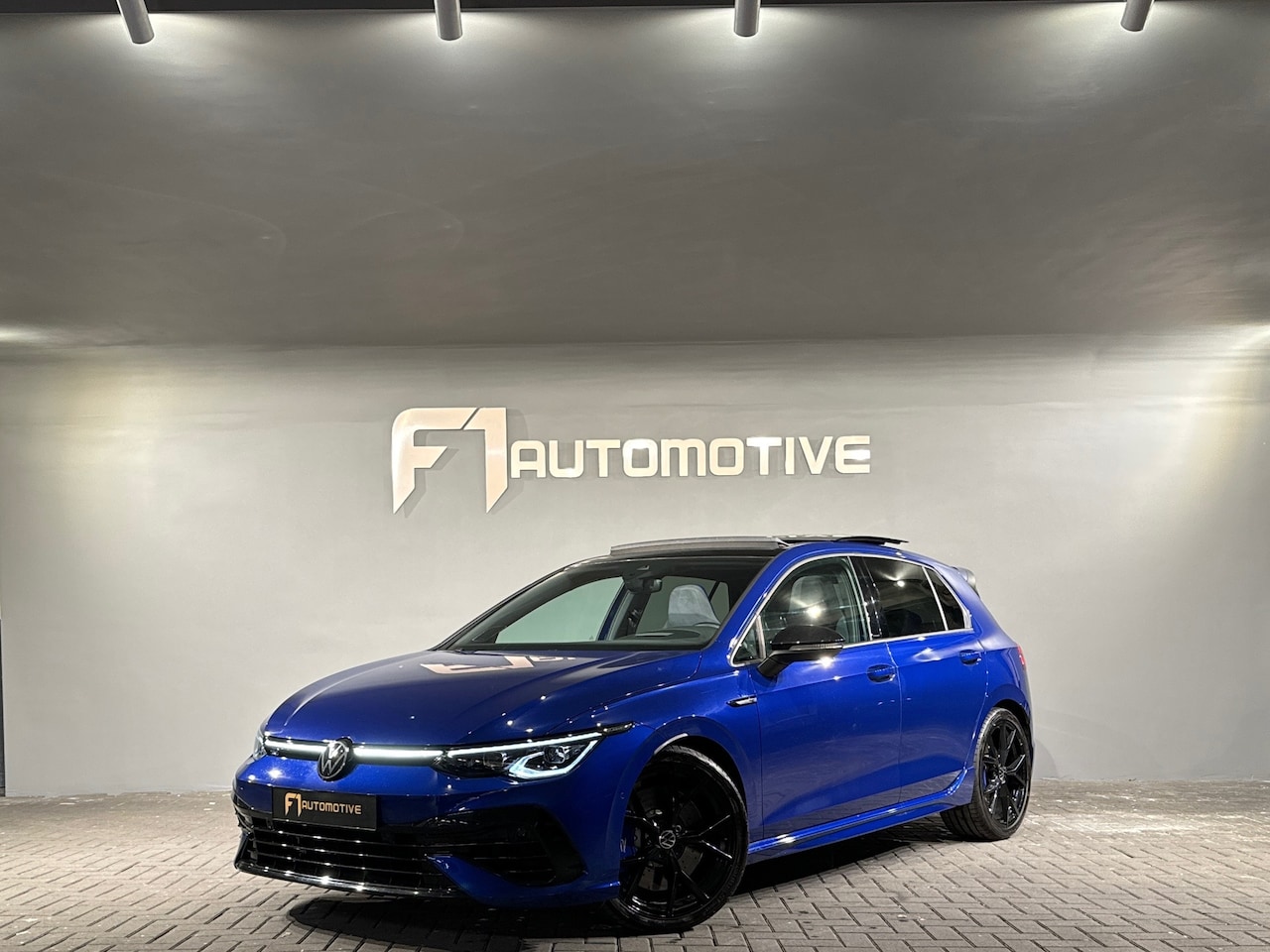 Volkswagen Golf - 2.0 TSI R 4M Performance Pano|HuD|H/K|Akrapovic - AutoWereld.nl