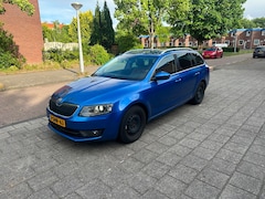 Skoda Octavia Combi - 1.4 TSI Automaat Greentech Elegance Businessline Azure Adaptive Cruise