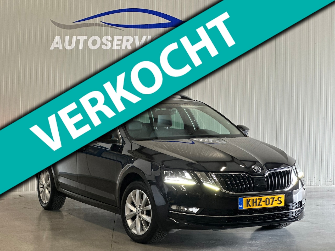Skoda Octavia Combi - 1.4 TSI Greentech Clever Edition Zwart | Nieuwe APK | Carplay - AutoWereld.nl