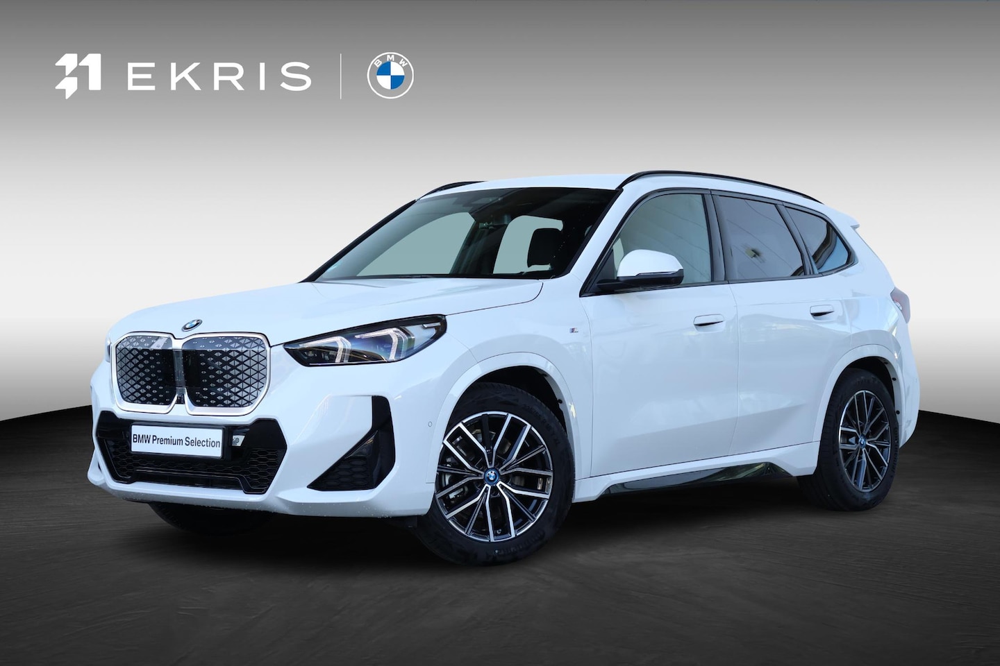 BMW iX1 - xDrive30 Launch Edition 67 kWh | M-Sport Pakket | Trekhaak | Harman Kardon | Head-Up | Ele - AutoWereld.nl