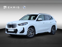 BMW iX1 - xDrive30 Launch Edition 67 kWh | M-Sport Pakket | Trekhaak | Harman Kardon | Head-Up | Ele