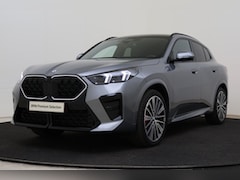 BMW X2 - sDrive20i M Sport Automaat / Trekhaak / Panoramadak / Comfort Access / Head-Up / Harman-Ka