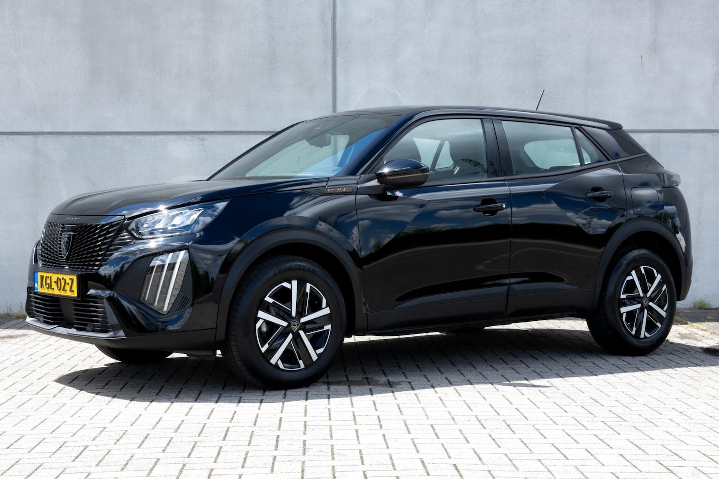 Peugeot 2008 - 1.2 Hybrid 136 Style Apple Carplay | Parkeersensor | LED - AutoWereld.nl