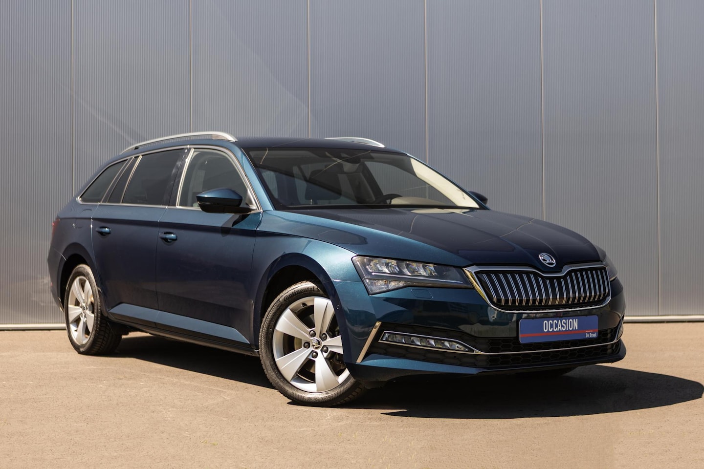 Skoda Superb Combi - 1.4 TSI iV Business Edition Plus 1.4 TSI iV Business Edition Plus - AutoWereld.nl