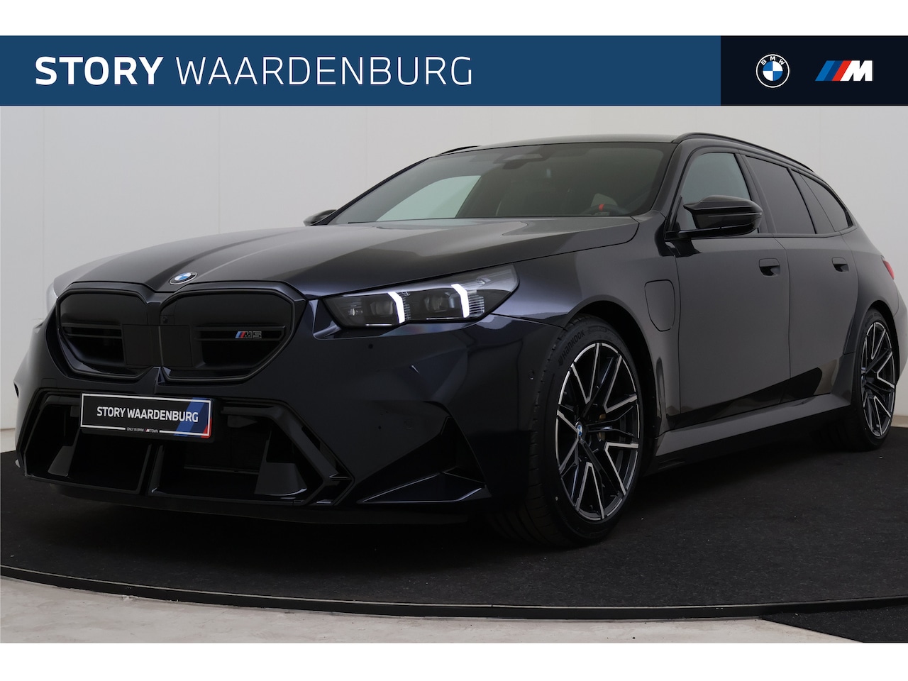 BMW 5-serie Touring - M5 Automaat / Panoramadak / Trekhaak / Bowers & Wilkins / M Carbon-keramische remmen / Par - AutoWereld.nl