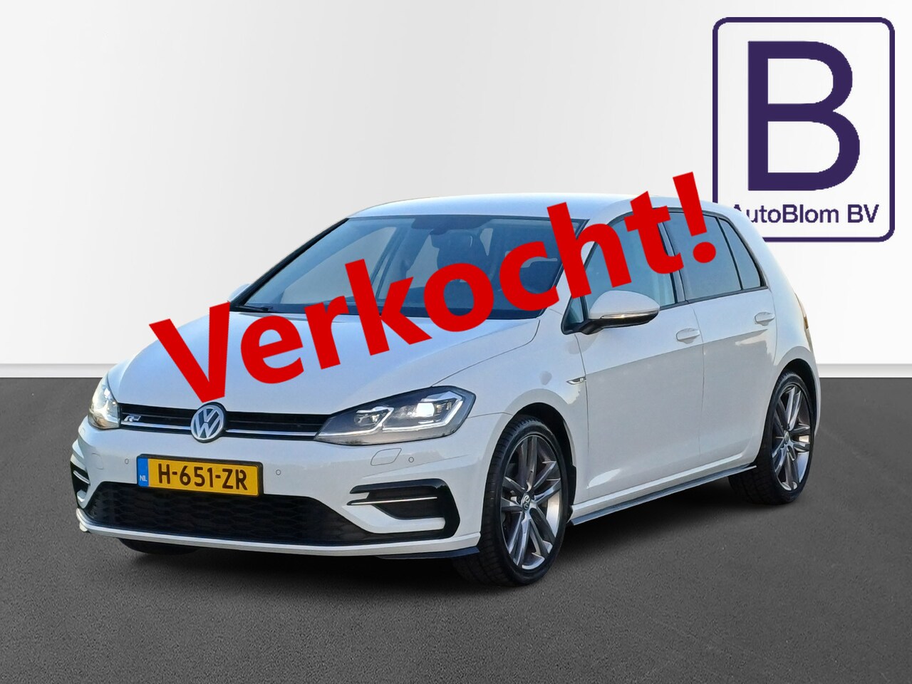 Volkswagen Golf - 1.5 TSI Highline R /R-Line/Camera/Digi Dash/Cruise/18"/Navi/ - AutoWereld.nl