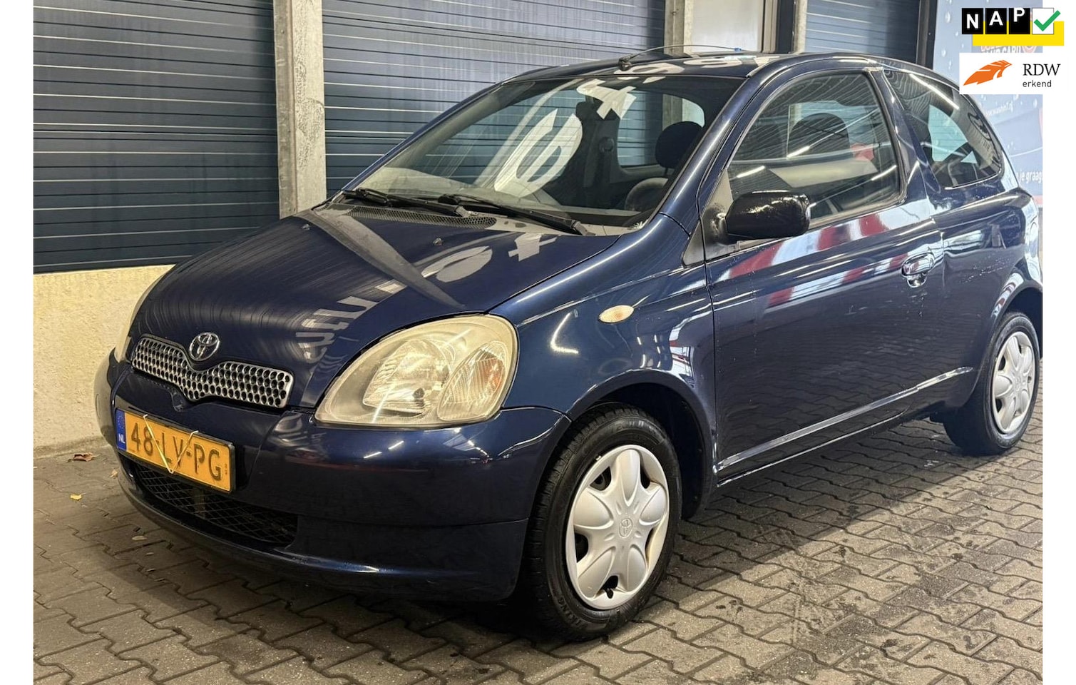 Toyota Yaris - 1.3 VVT-i Sol/ AUTOMAAT/ AIRCO / NWE APK / Nap - AutoWereld.nl