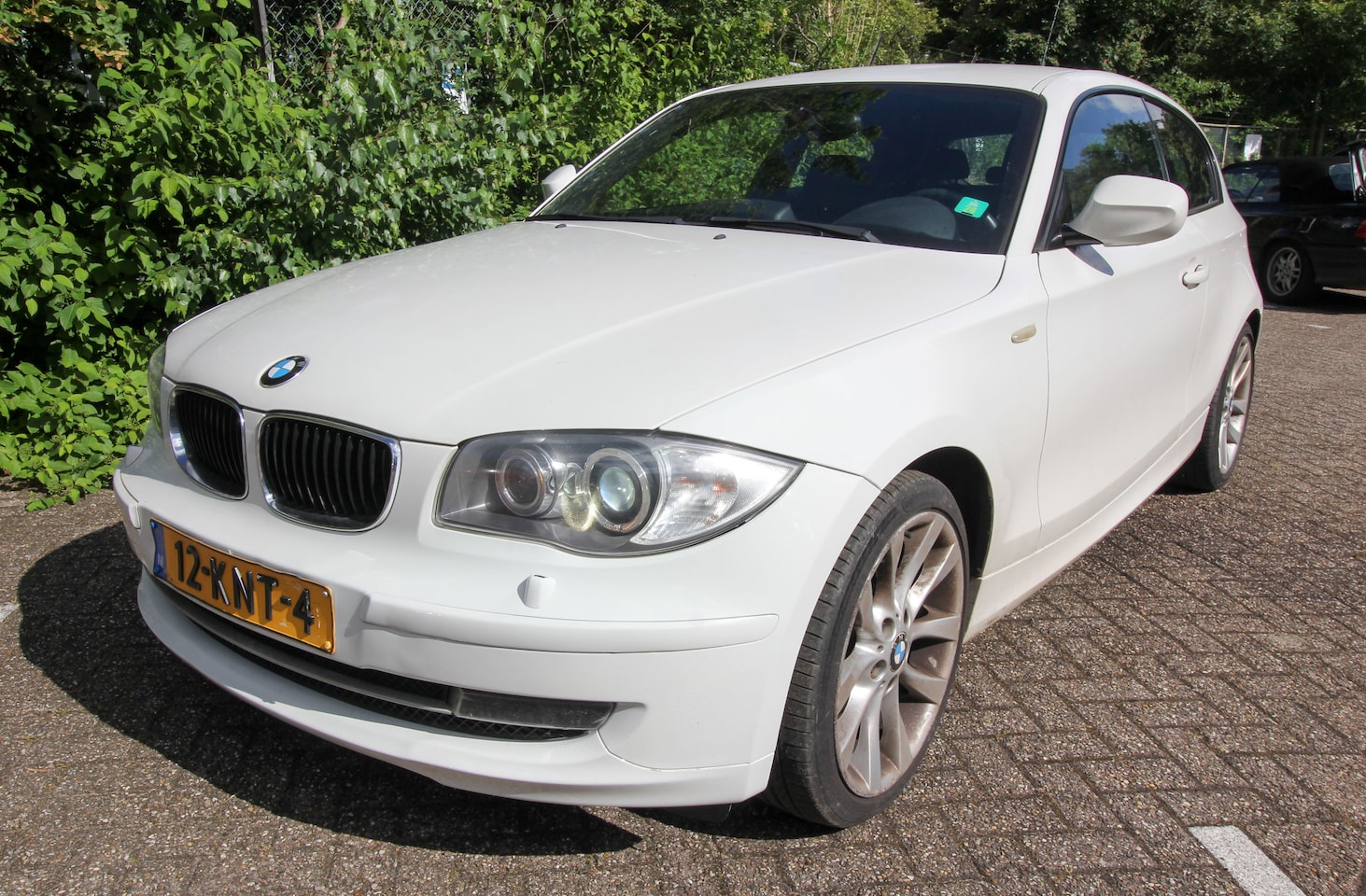 BMW 1-serie - 118i Business Line 3-drs LCI Xenon Navi Volledige Historie - AutoWereld.nl