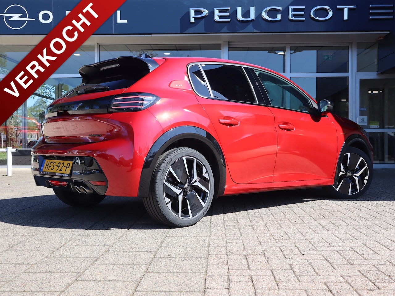 Peugeot 208 - GT HYBRID 145pk e-DCS6 automaat, Rijklaarprijs, Camera voor en achter Adaptieve cruise con - AutoWereld.nl