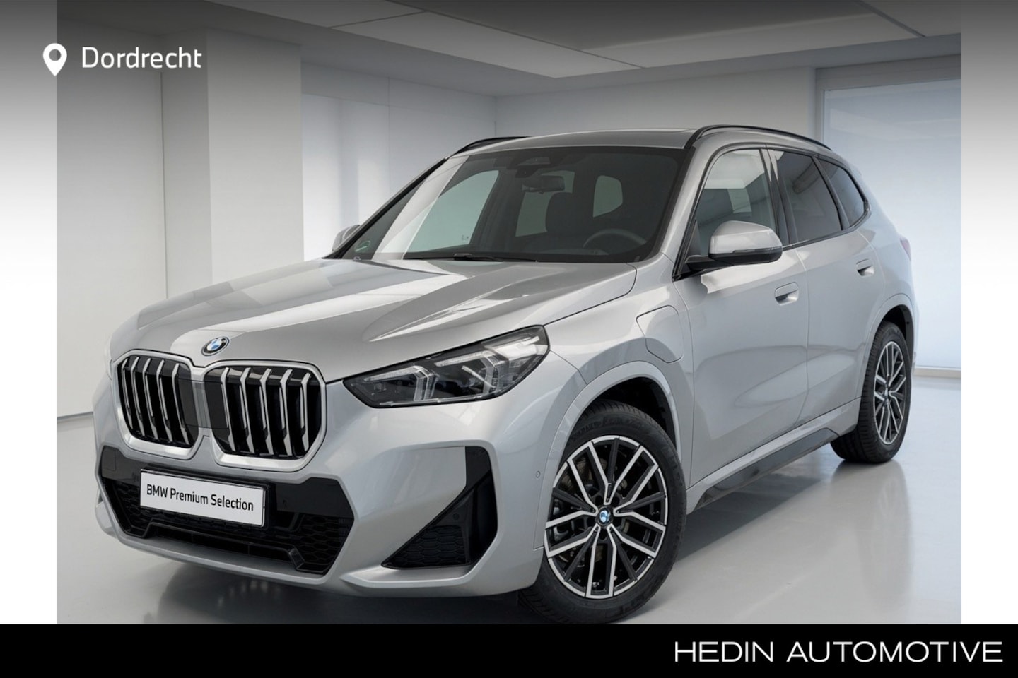 BMW X1 - xDrive25e M-Sport | 18" | Camera | Panorama | Trekhaak | Stoelverwarming | Voorbereiding D - AutoWereld.nl