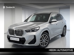 BMW X1 - xDrive25e M-Sport | 18" | Camera | Panorama | Trekhaak | Stoelverwarming | Voorbereiding D