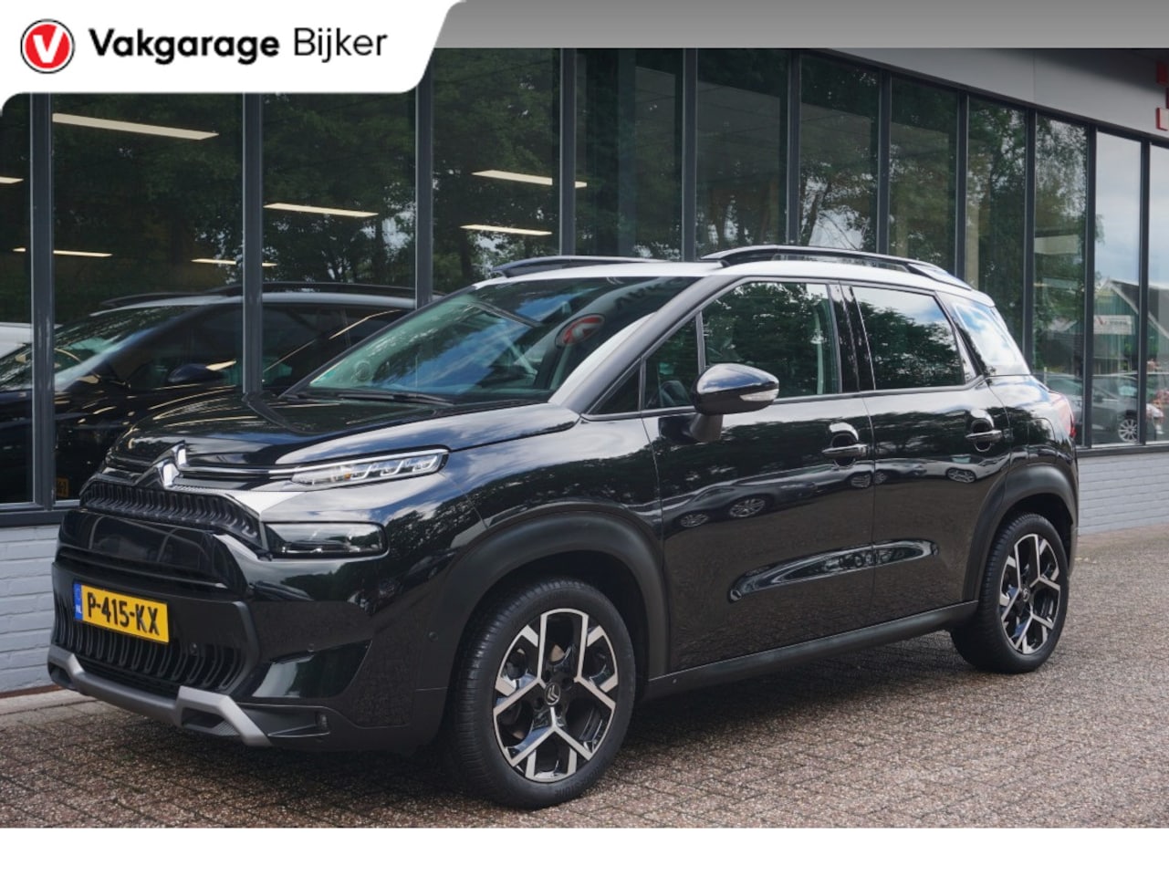 Citroën C3 Aircross - 1.2 PureTech Shine Panoramadak/Trekhaak! - AutoWereld.nl