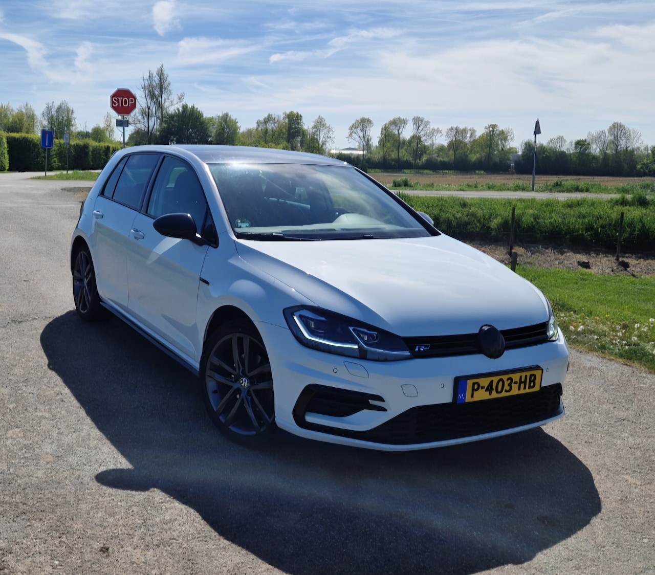 Volkswagen Golf - 1.5 TSI Highline Business R - AutoWereld.nl