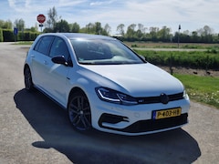 Volkswagen Golf - 1.5 TSI Highline Business R