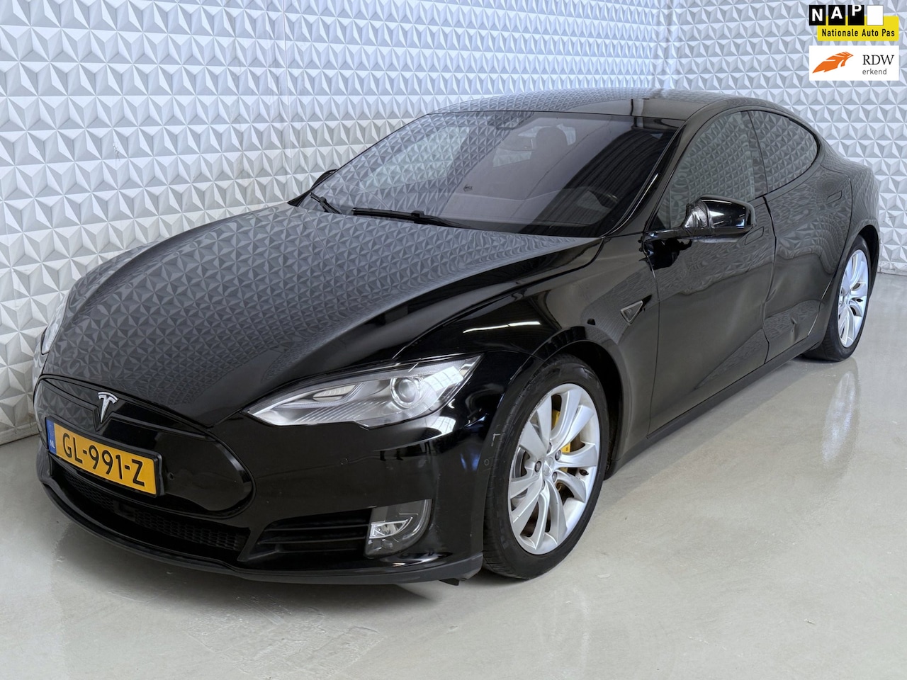 Tesla Model S - 85D Base / GOEDKOOPSTE VAN DE EU! (2015) - AutoWereld.nl
