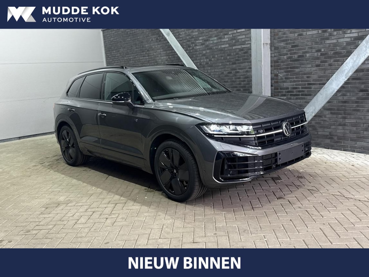 Volkswagen Touareg - 3.0 TSi eHybrid 4MOTION R | FINAL EDITION | Luchtvering | Trekhaak | Panoramdak | Dynaudio - AutoWereld.nl
