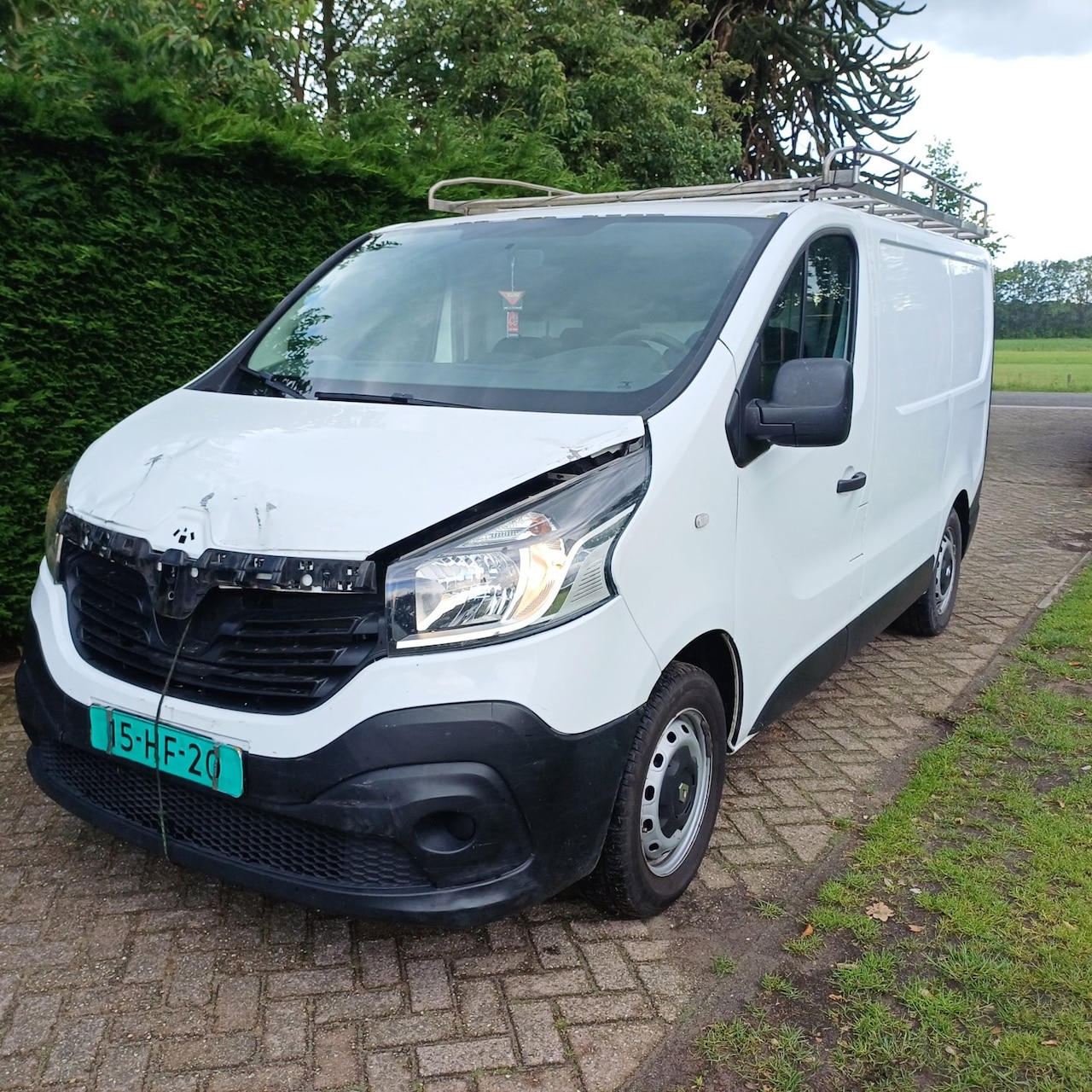 Renault Trafic - 1.6 dCi T27 L1H1 Comfort Energy rijdbare schade - AutoWereld.nl