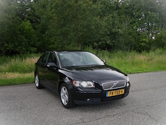 Volvo S40 - 2.4 Summum . AUTOMAAT . Leder . PDC . LMV . Amerkaanse uitvoering