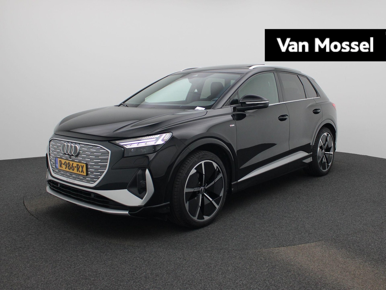 Audi Q4 e-tron - 35 S edition 55 kWh Audi Q4 e-tron 35 S edition 52 kWh | Automaat | S-line exterieur | S-l - AutoWereld.nl