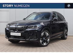 BMW iX3 - High Executive / Sportstoelen / Comfort Access / Parking Assistant Plus / Head-Up / Gestur