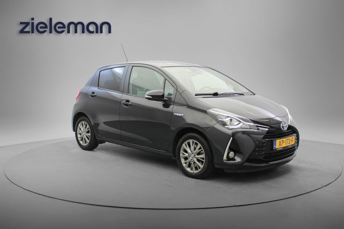 Toyota Yaris - 1.5 Hybrid Dynamic - Navi, Camera, Clima - AutoWereld.nl