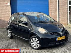 Toyota Aygo - 1.0-12V Plus 187.392 KM NAP 5DEURS 2e eigenaar Dealer onderhouden