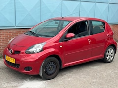 Toyota Aygo - 1.0-12V Aspiration Gr.| NAP | APK | AIRCO | 5DRS