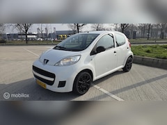 Peugeot 107 - 1.0-12V 5 deurts/lm-velgen/audio/etc