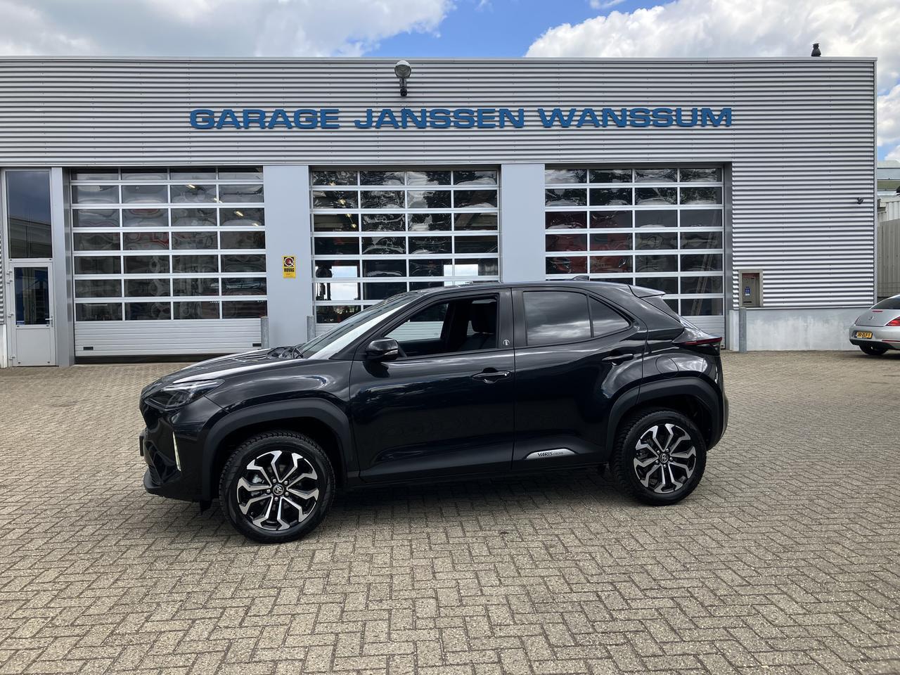 Toyota Yaris Cross - 1.5 HYBRID DYNAMIC PDC CAMERA - AutoWereld.nl