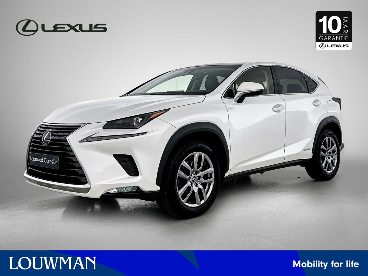 Lexus NX - 300h AWD Executive Line | Dealeronderhouden | Panorama dak | - AutoWereld.nl