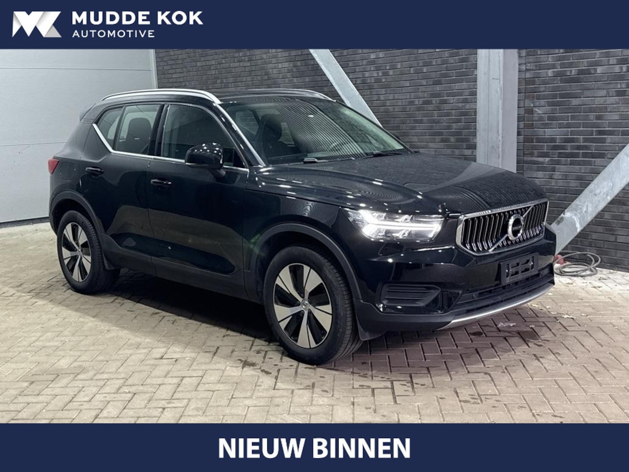 Volvo XC40 - 1.5 T4 Recharge Inscription | Panoramadak | Keyless | Apple Carplay | Elektrische achterkl - AutoWereld.nl