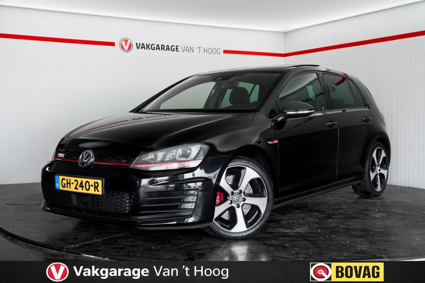 Volkswagen Golf - 2.0 TSI GTI Performance 230pk Elek glazen panorama-dak,18 inch LM - AutoWereld.nl