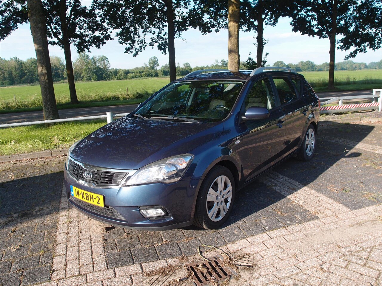 Kia Cee'd - Cee D 1.4 CVVT SW ISG X-ECUTIVE " Super nette " - AutoWereld.nl
