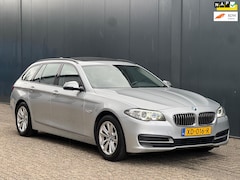 BMW 5-serie Touring - 528i Pano|Leder|Nette staat|Facelift