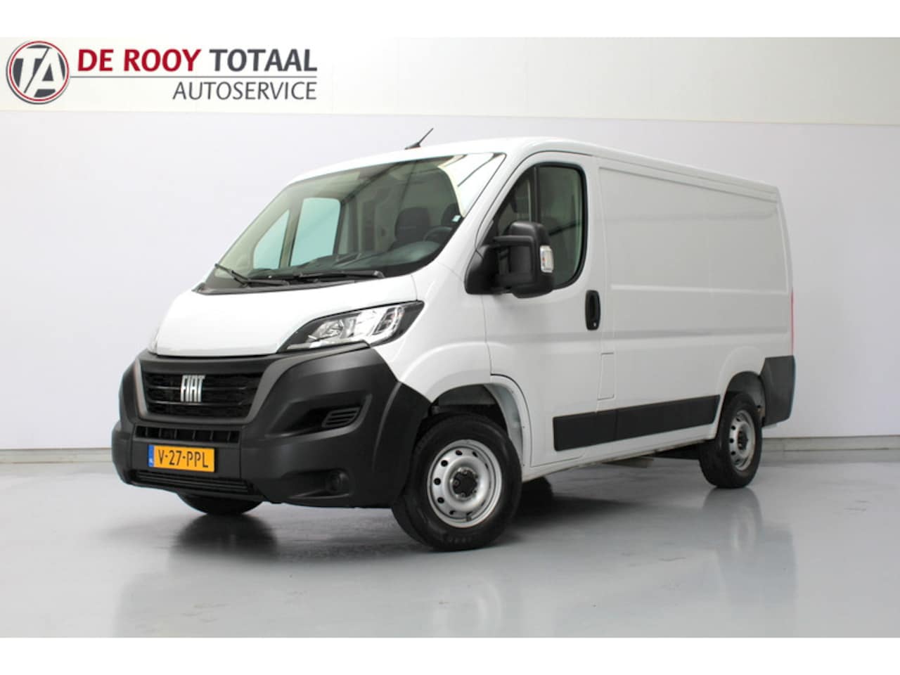 Fiat Ducato - 30 2.2 MultiJet L1H1 30 2.2 MultiJet L1H1 141PK, RIJKLAAR | CARPLAY | CAMERA | AIRCO | DAB | 3 PERSOONS - AutoWereld.nl