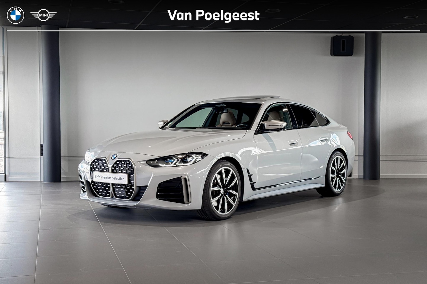 BMW 4-serie Gran Coupé - M440i xDrive High Executive | M Sport | Glazen Schuif-/kanteldak | Stoelverwarming | Head- - AutoWereld.nl